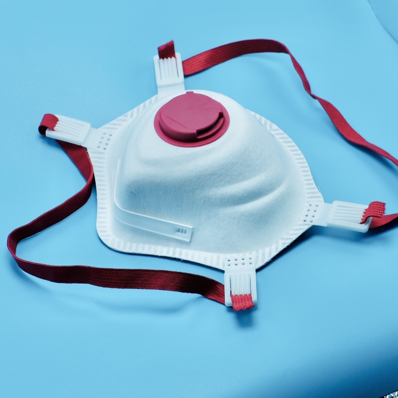 厂家直销成人ffp3一次性防护口罩头戴式熔喷布防尘防雾霾口罩