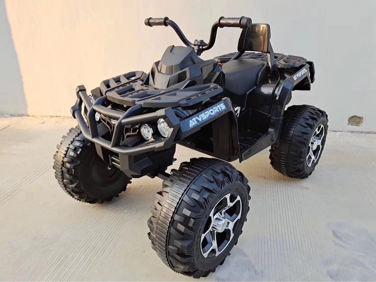 庞巴迪大炮特使儿童电动车玩具车电动车四轮摩托车 一件代发