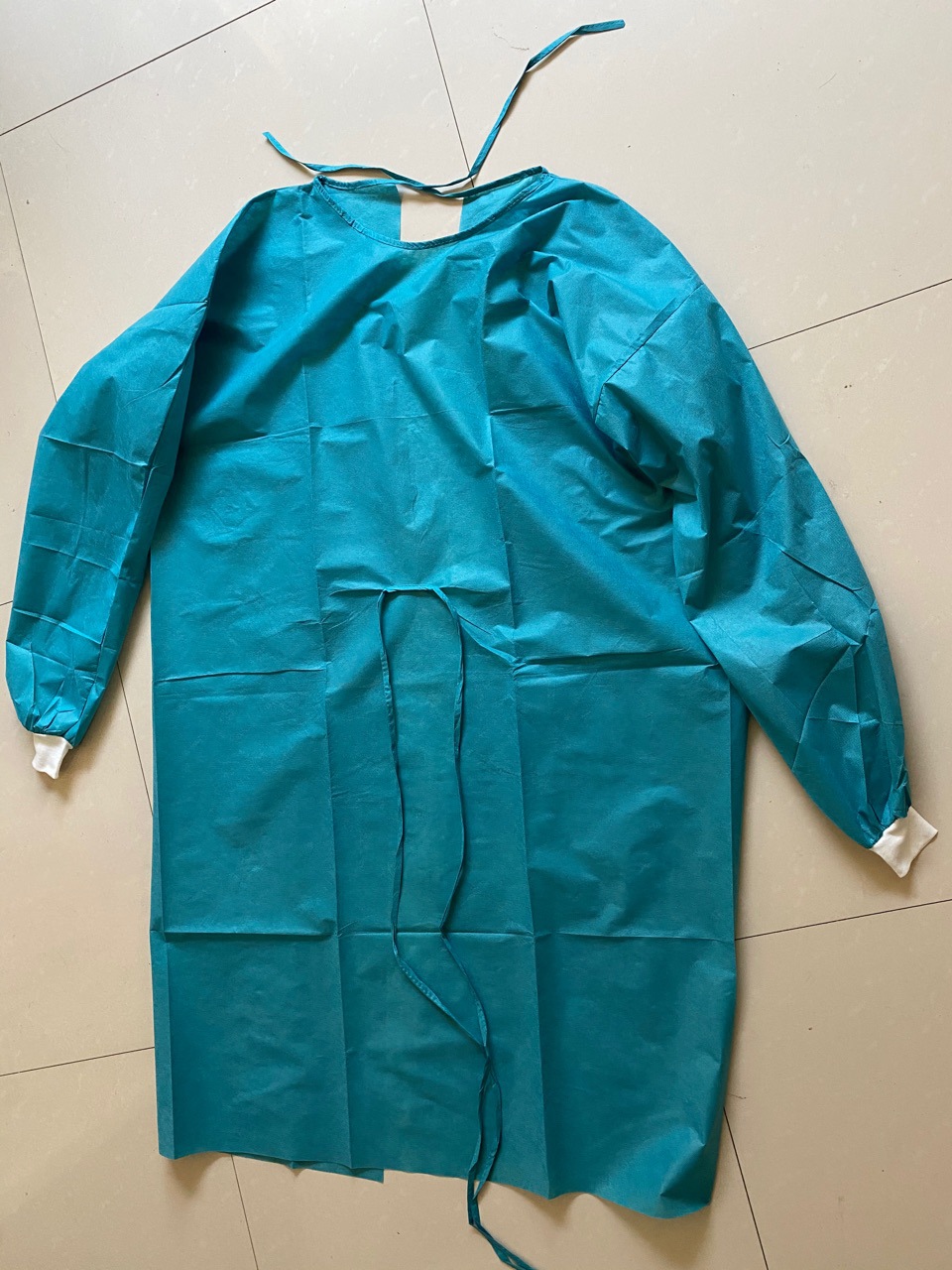 一次性手术衣无纺布sms隔离服防尘服针织袖口工作服工厂批发