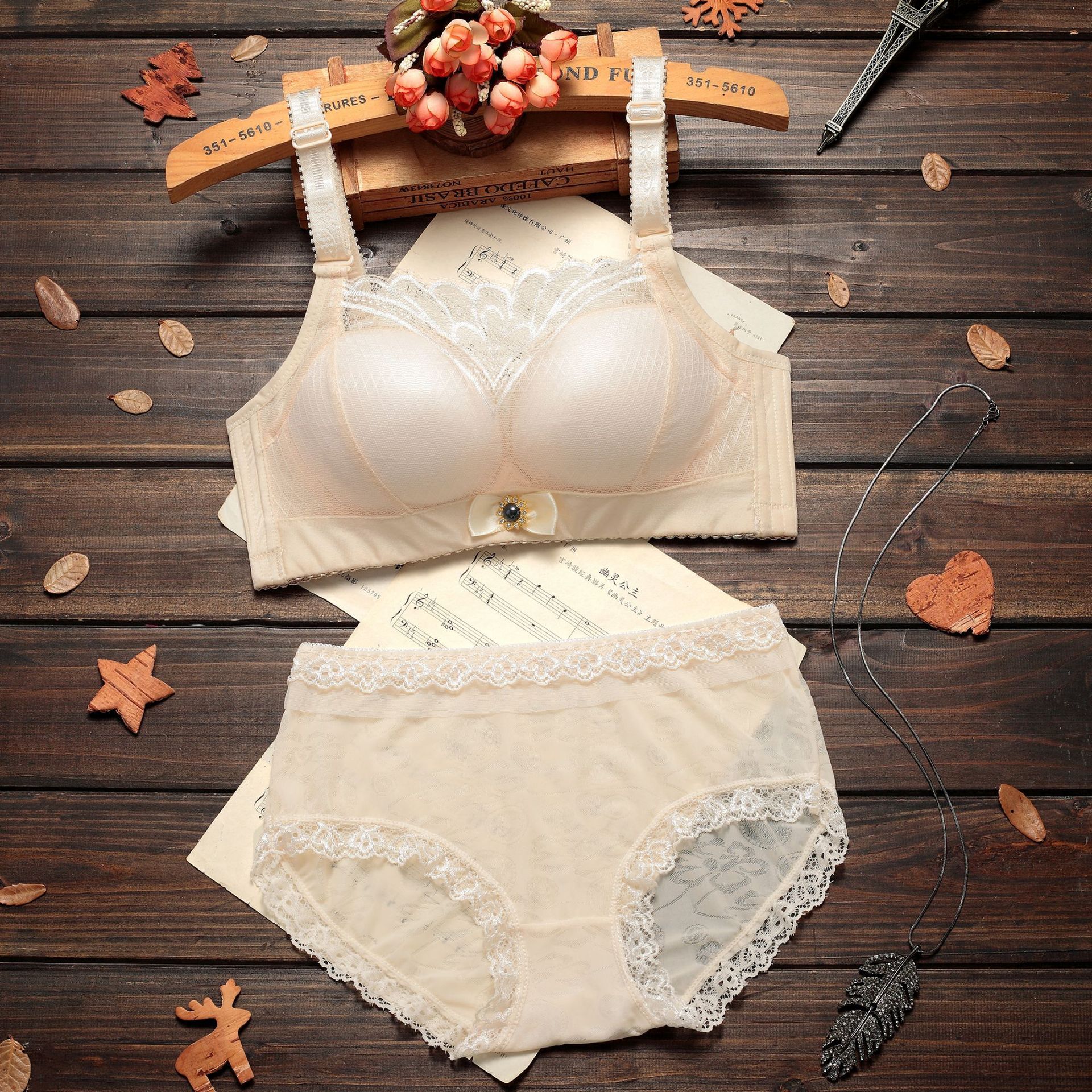 新品秘密诱惑套装热卖抹胸防走光文胸蝴蝶结性感蕾丝女夏季内衣套