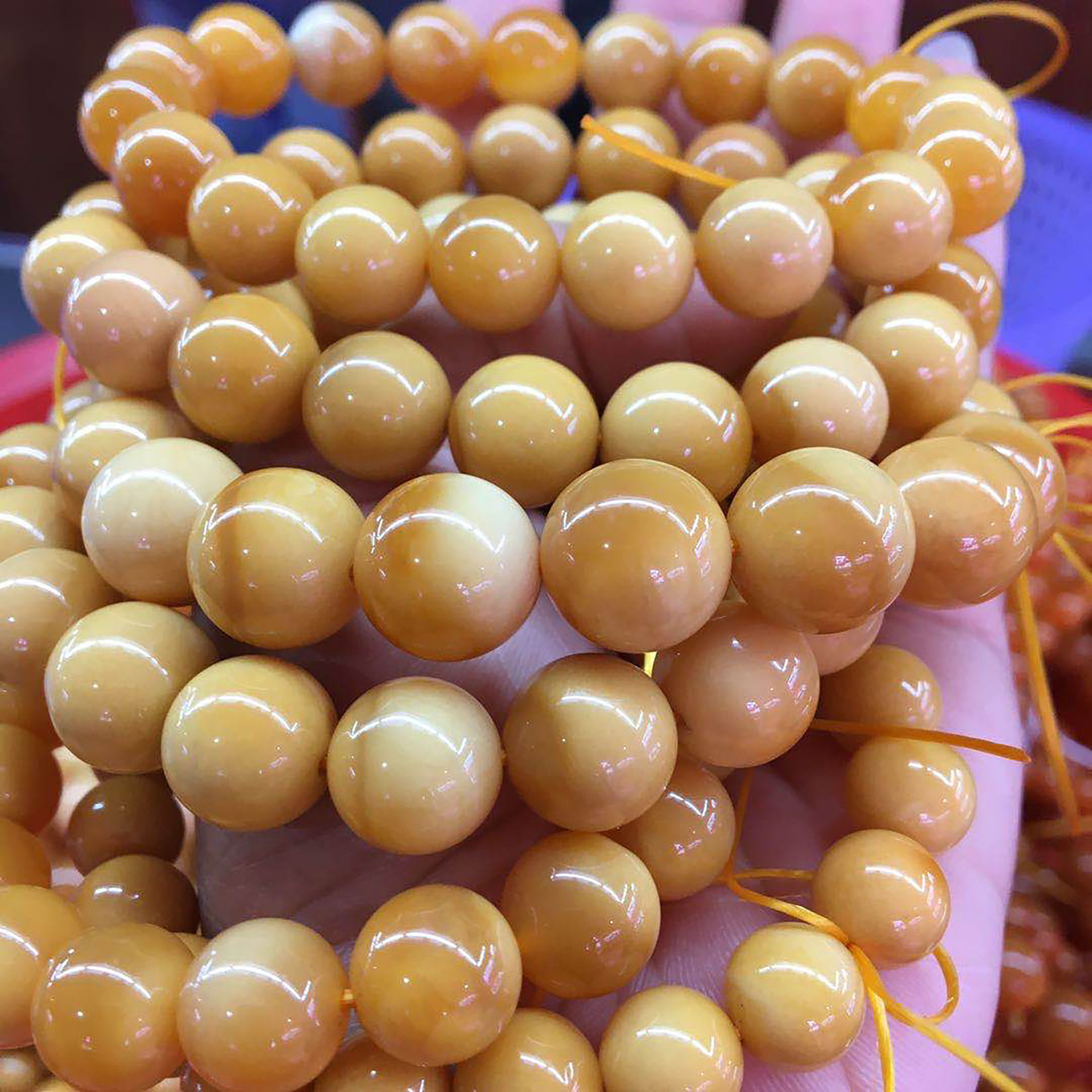 天然缅甸黄玉手串 蛋黄色缅黄玉男女款圆珠手链文玩手饰珠宝批发