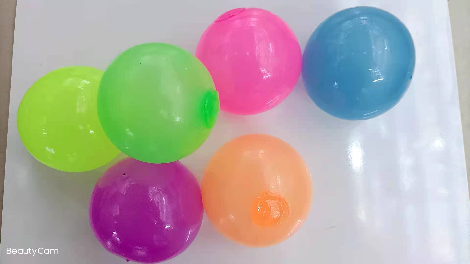 爆款热销夜光吸顶球 减压亲子玩具 抖音同款粘粘球吸墙挤压玩具