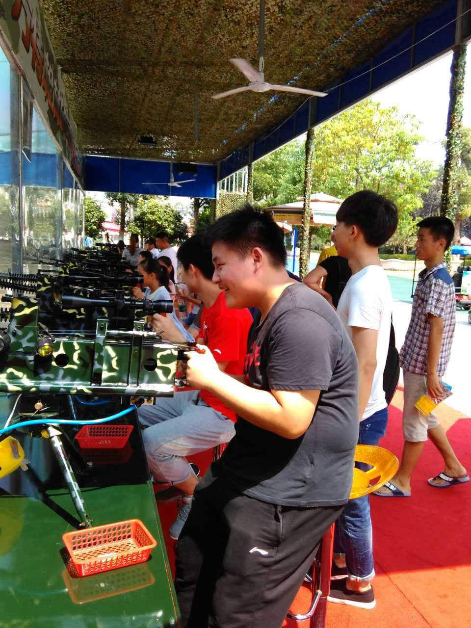 网红游乐设备仿真玩具枪气炮枪橡胶球实弹射击金属儿童游乐园射击
