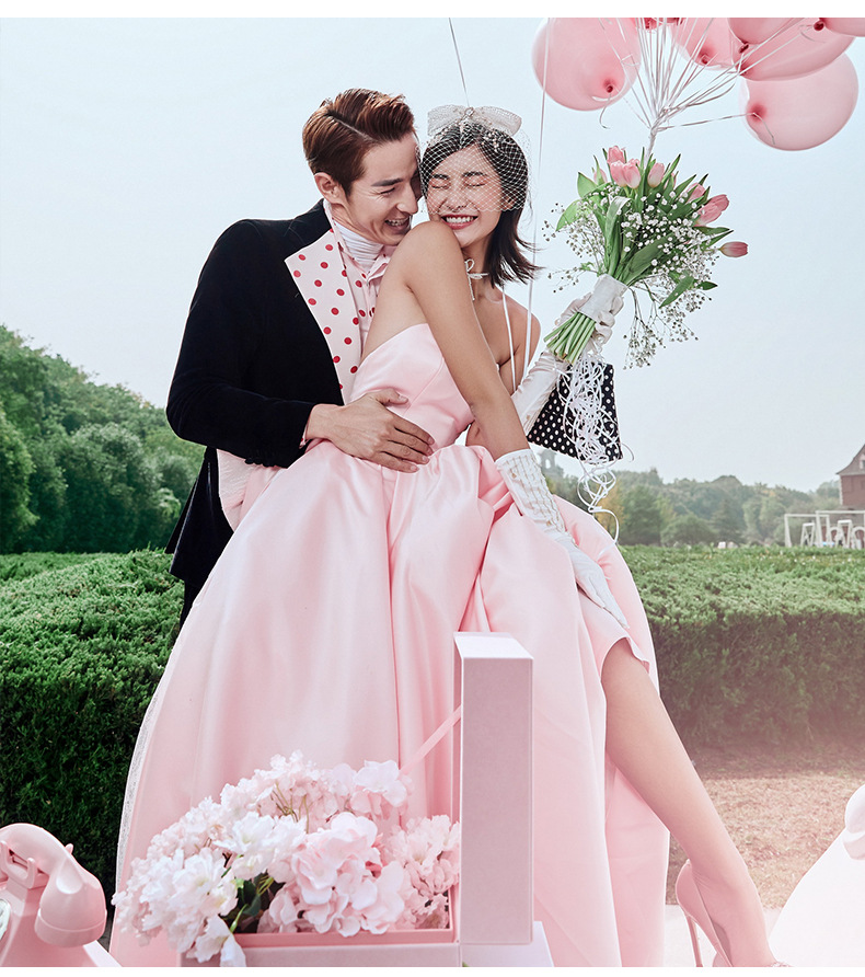 2021展会新款影楼主题服装外景摄影拍照粉色彩纱写真拍照情侣礼服