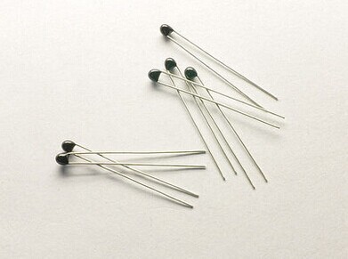 ntc热敏电阻 mf52 15k 5% 小黑头 负温度系数 mf52e153j