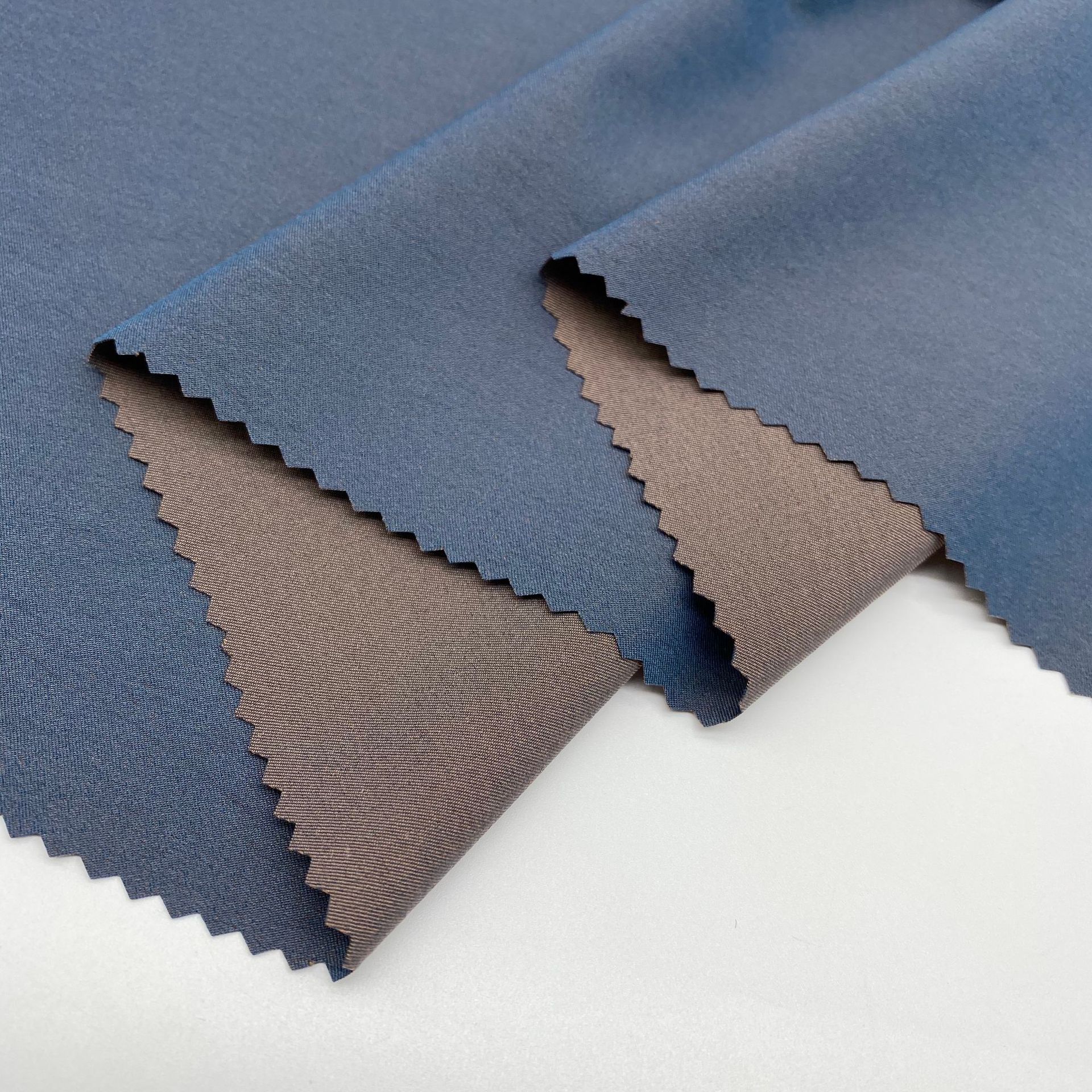 炫彩变色龙锦纶四面弹风衣面料嘻哈渐变潮流长款外套羽绒服面料