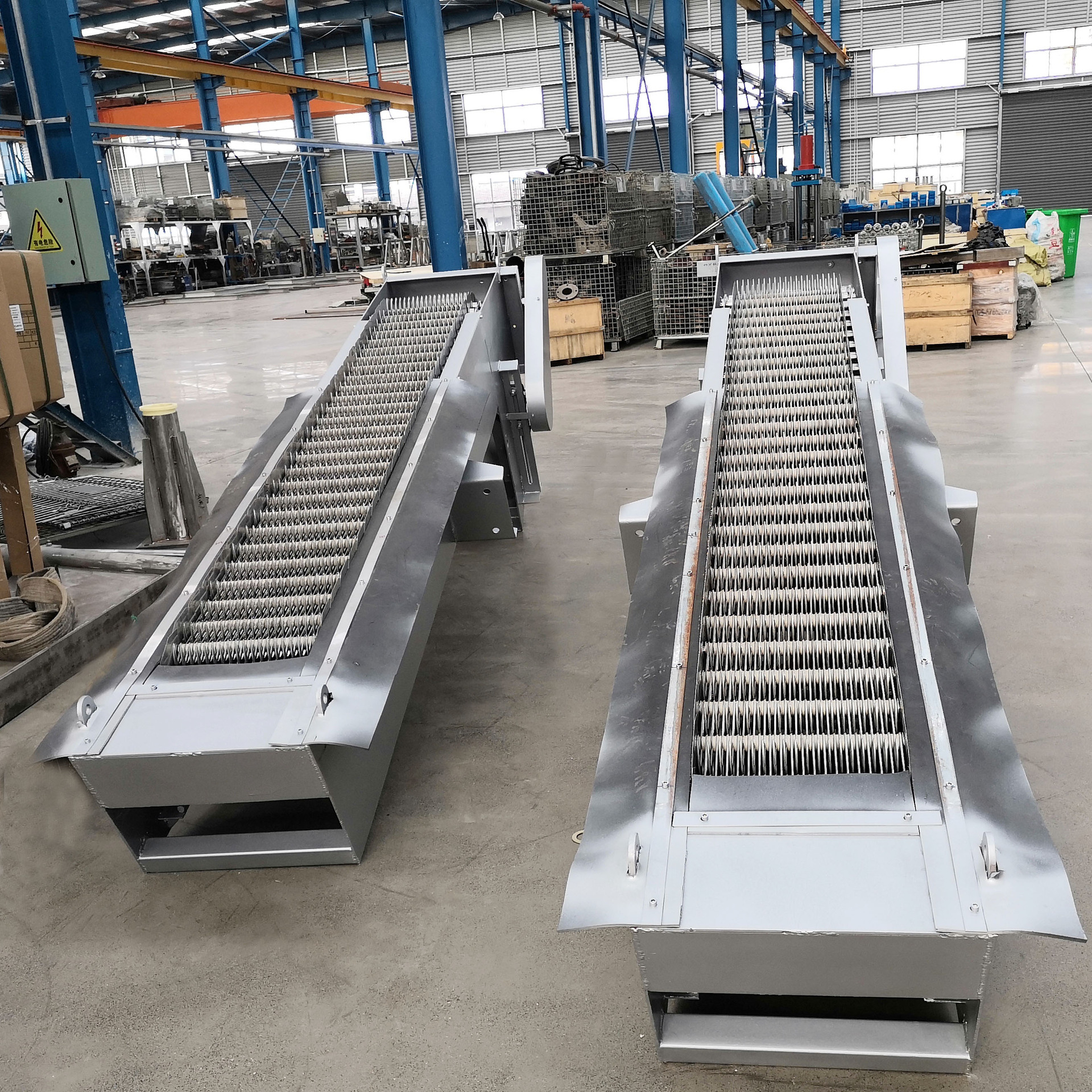 xq循环式齿耙清污机 反捞式细格栅除污机 回转式栅渣清理机