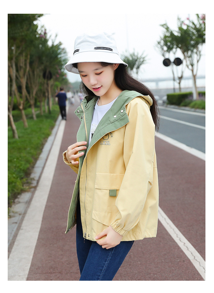 2020初中生秋装外套新款韩版宽松学院风上衣学生森系短款风衣