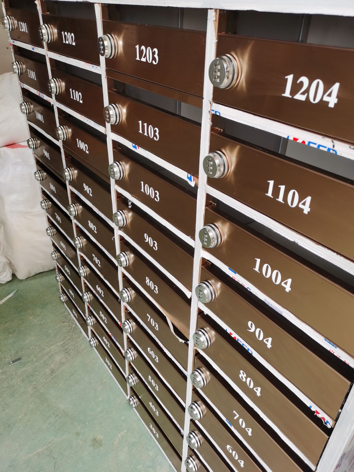 信报箱厂家定制信奶箱信件箱壁挂式邮箱信报箱智能快递柜小储物柜