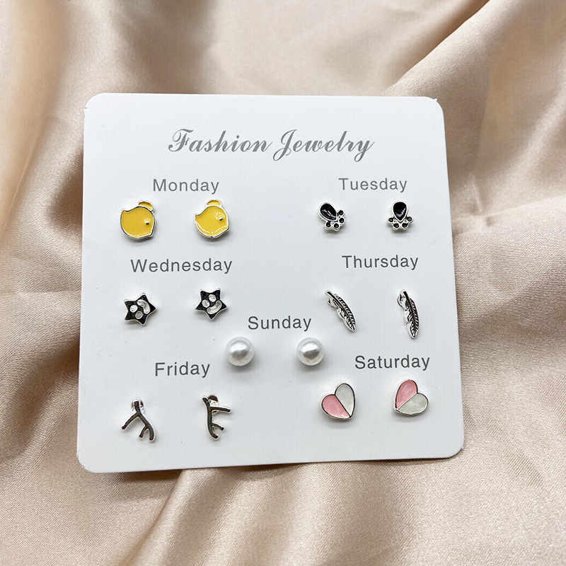 Pinduoduo Hot Sale Week Earrings Set Plated 925 Silver Pearl Earrings for Women Simple Fashion Small Jewelry Earrings for Women