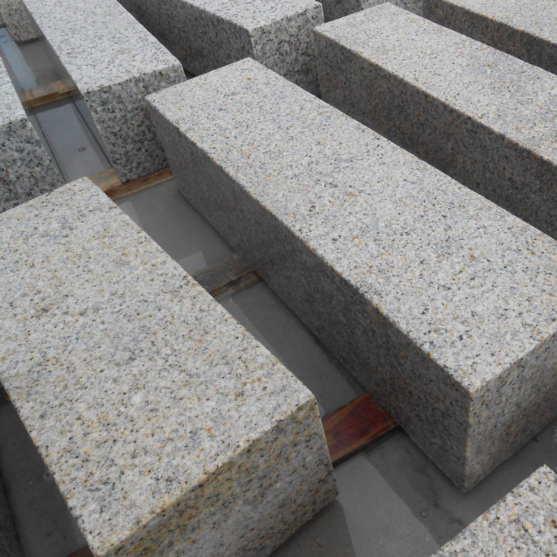 黄锈石路沿石 火烧面花岗岩路边石 道路用料山东厂家道路侧石牙石