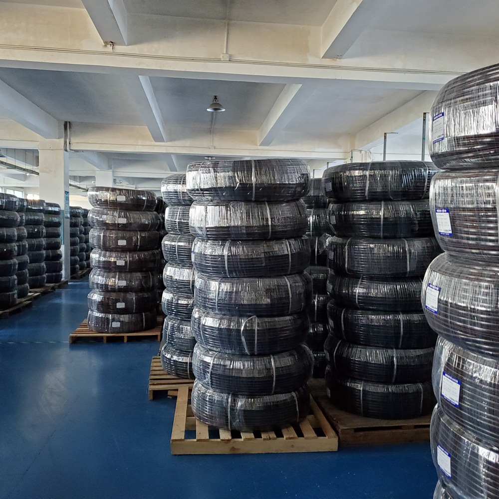 葡萄果树专用压力补偿式滴灌管 山东内镶式滴灌管批发价格