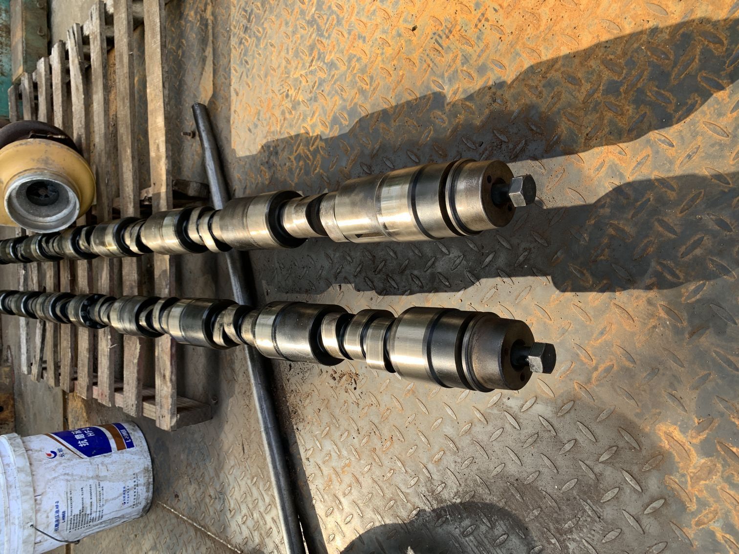 供应卡特彼勒cat3516柴油发电机组凸轮轴7e6821