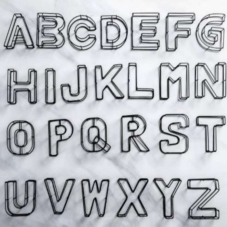 厂家酒店高档家居摆设镂空铁艺工艺品英文24小字母摆件装饰品