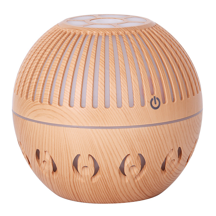 2020 New Hollow Wood Grain Humidifier Mini Aromatherapy Humidifier Air Purifier round Humidifier