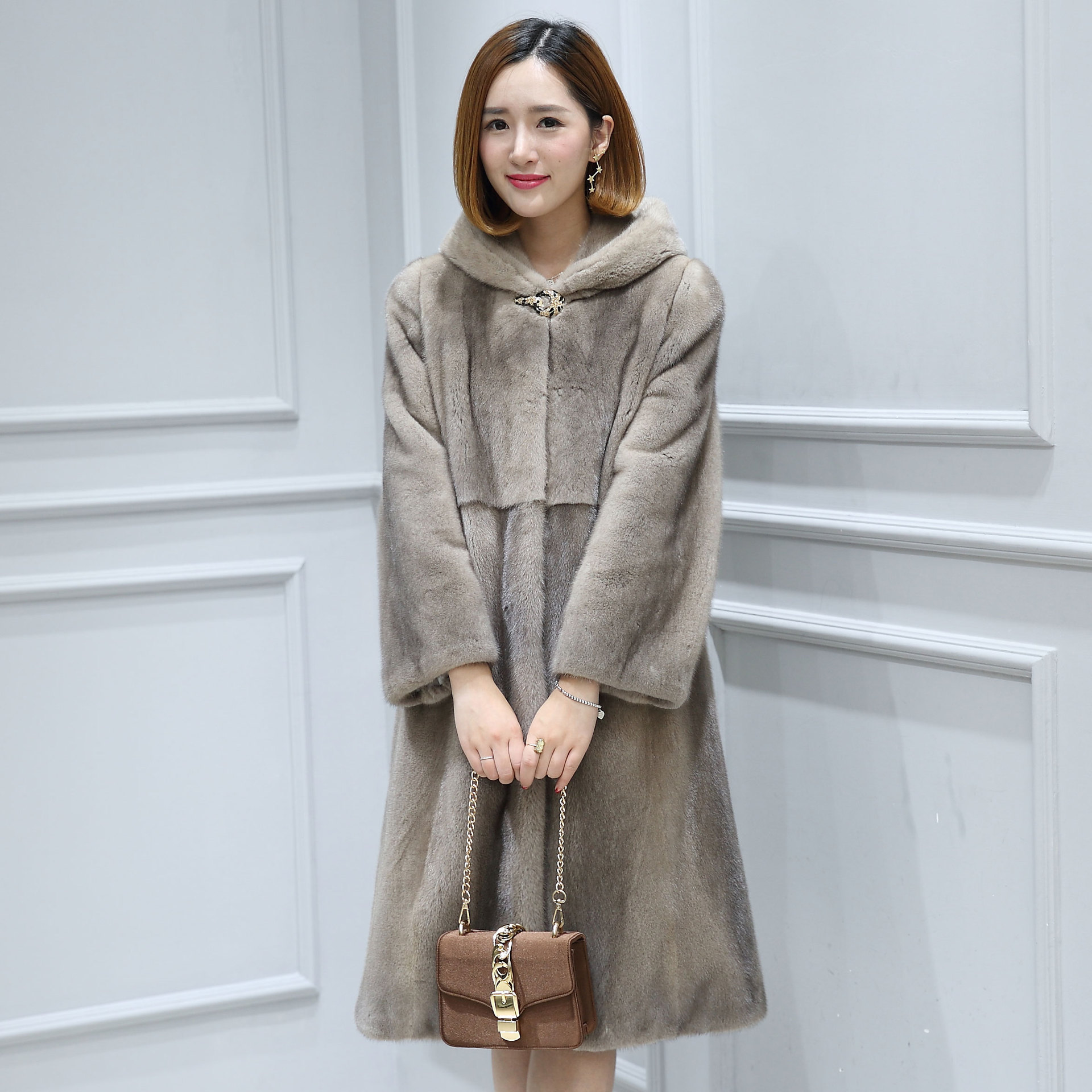 进口天鹅绒母貂2020貂皮大衣女整貂连帽水貂皮草中长款裘皮外套