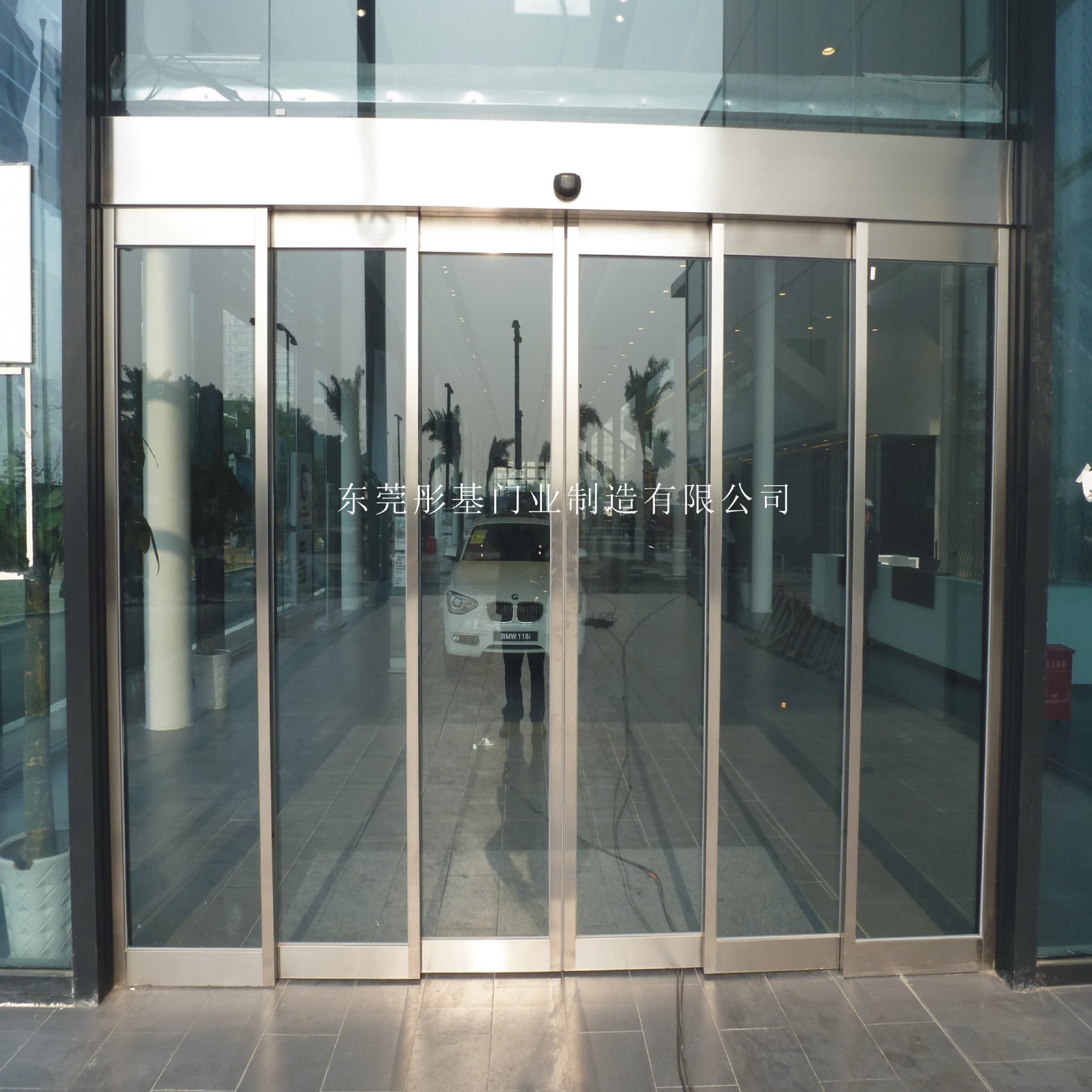 玻璃自动门 电动玻璃感应门 自动平移门 钢化玻璃电动感应门 电机