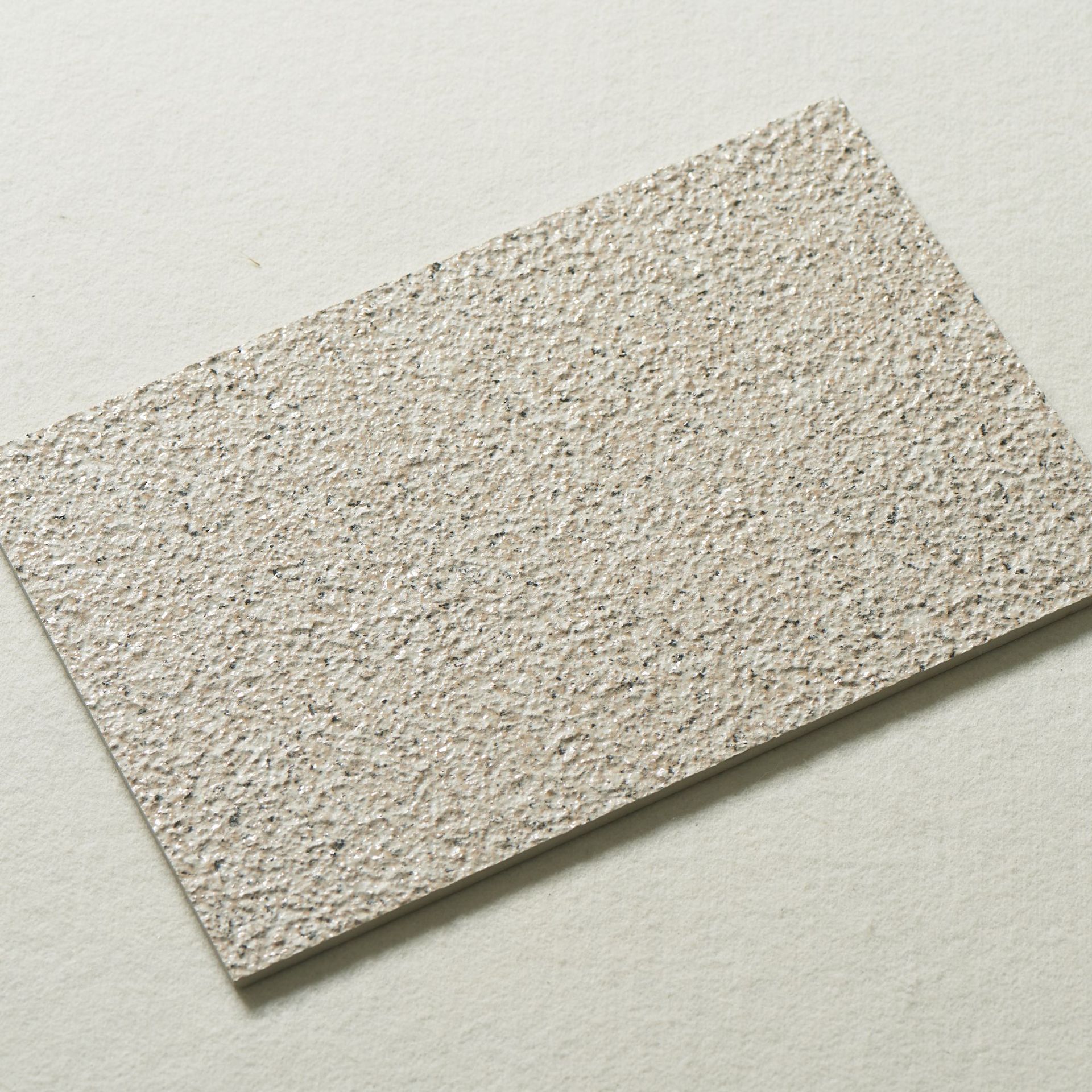 外墙砖600*900陶瓷薄板别墅工程仿石材仿花岗岩荔枝面外墙砖厂家