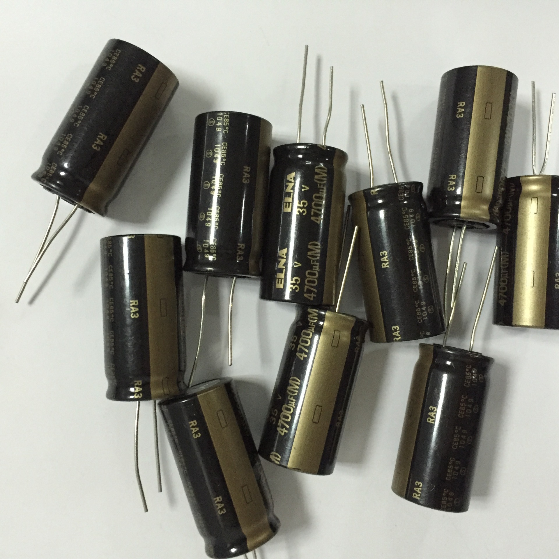 原装进口日本elna伊娜铝电解电容25v-4700uf ra3-25v472mj7