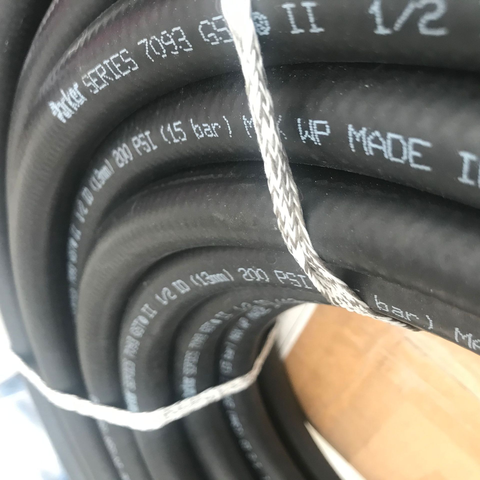 接受定制派克耐磨液压胶管工业管7093 加强钢丝液压胶管可扣压