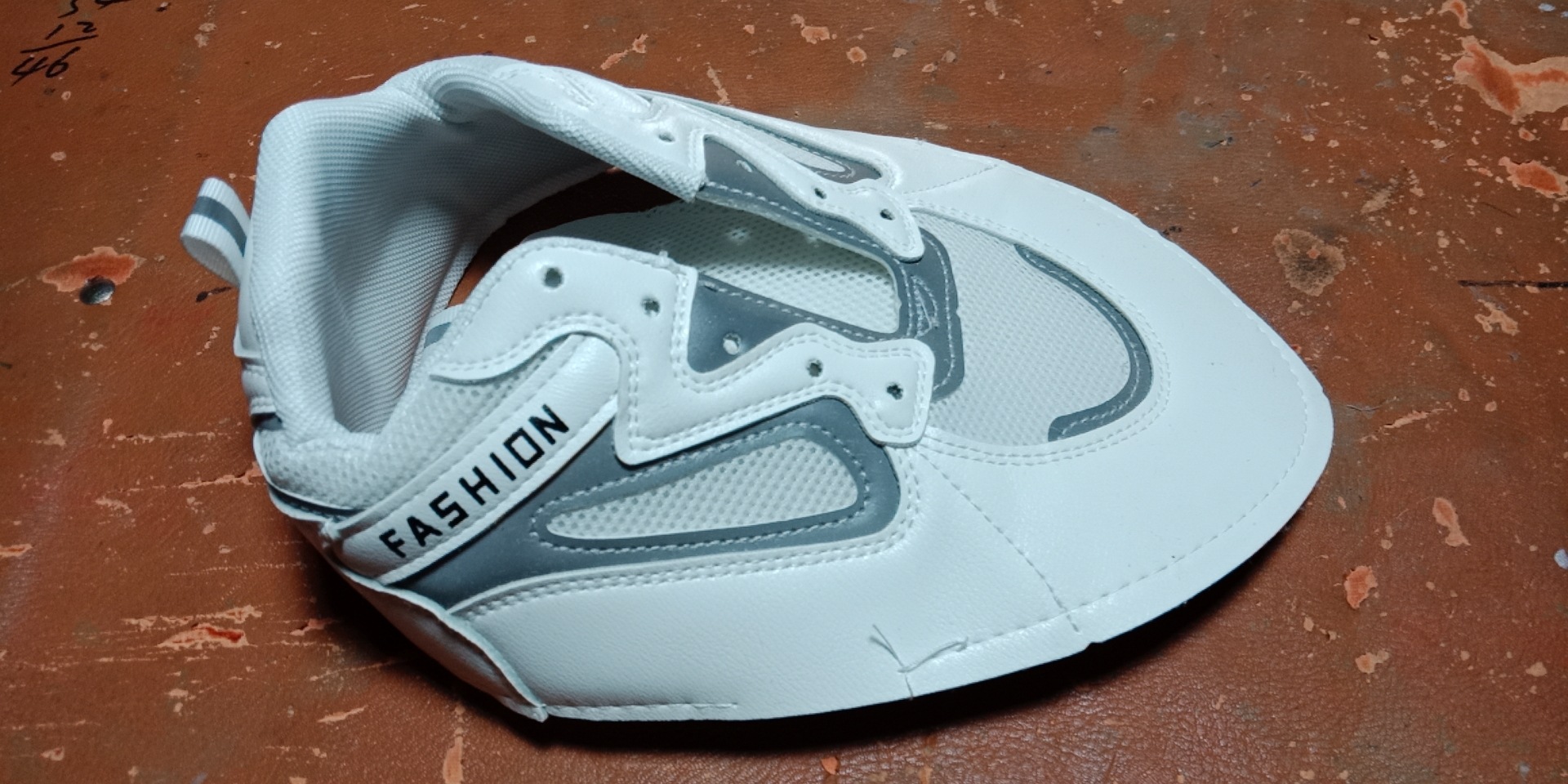 厂家定直销休闲运动鞋鞋面网布跑鞋鞋帮超纤面高档鞋包可来样定制