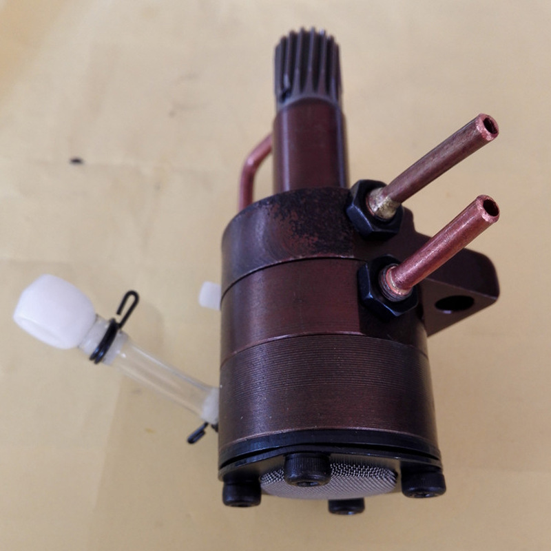 各种绷缝车,缝纫机零件,附件类产品,我们这里基本都有,需要的请联系