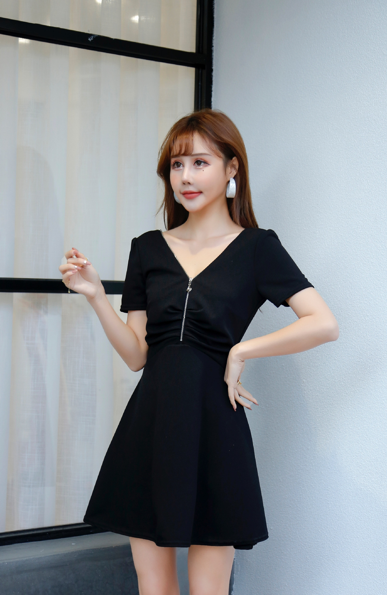 夜场性感女装2020新款低胸显瘦大码夜店连衣裙遮肚桑拿技师工作服