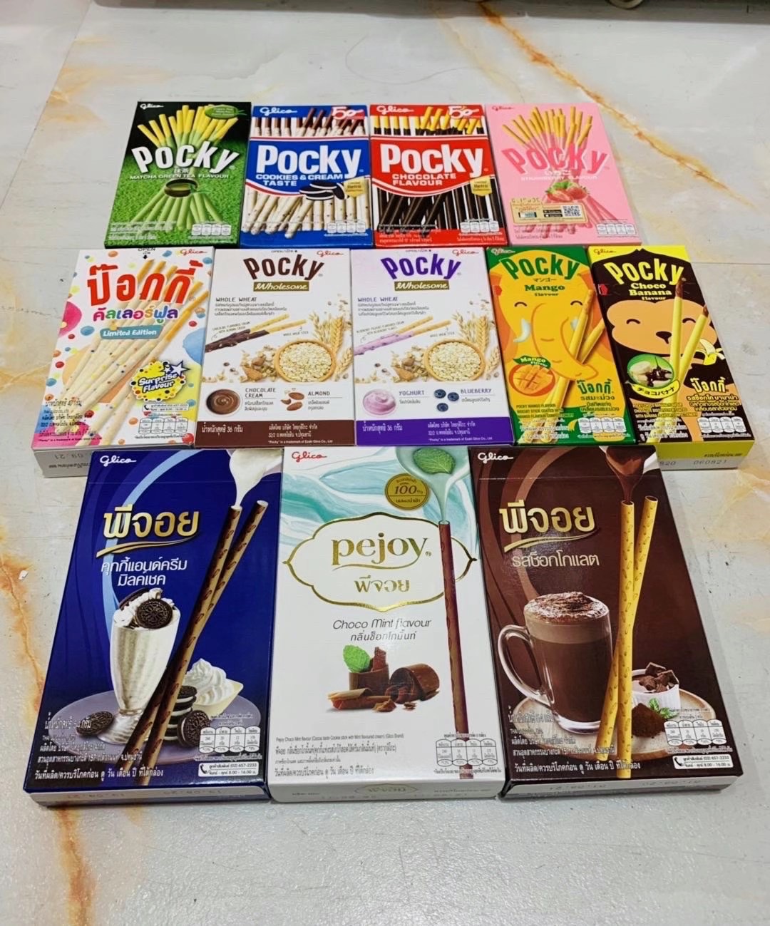 泰国零食 格力高pejoy曲奇奶油奶昔味注心饼干棒休闲小吃54g