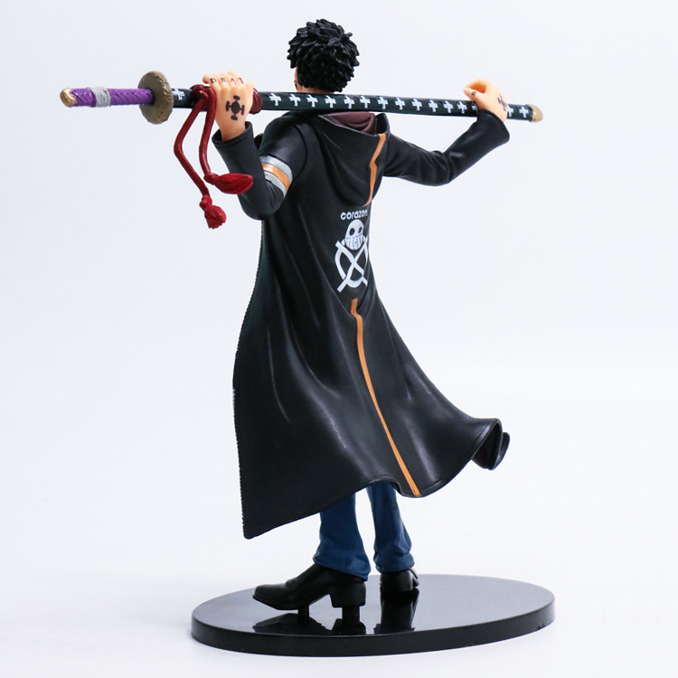 海贼王 红心海贼团 船长 特拉法尔加罗 造型艺术 抗刀罗 手办模型