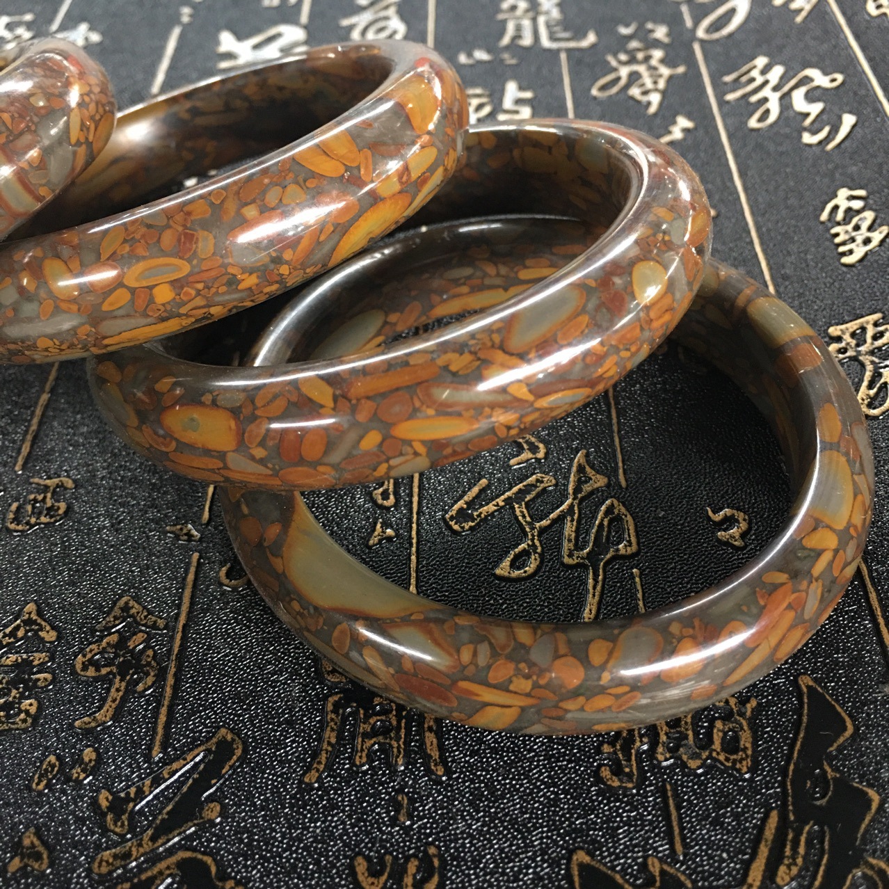 玉手镯五彩女娲石手镯竹叶青女款手镯玉石