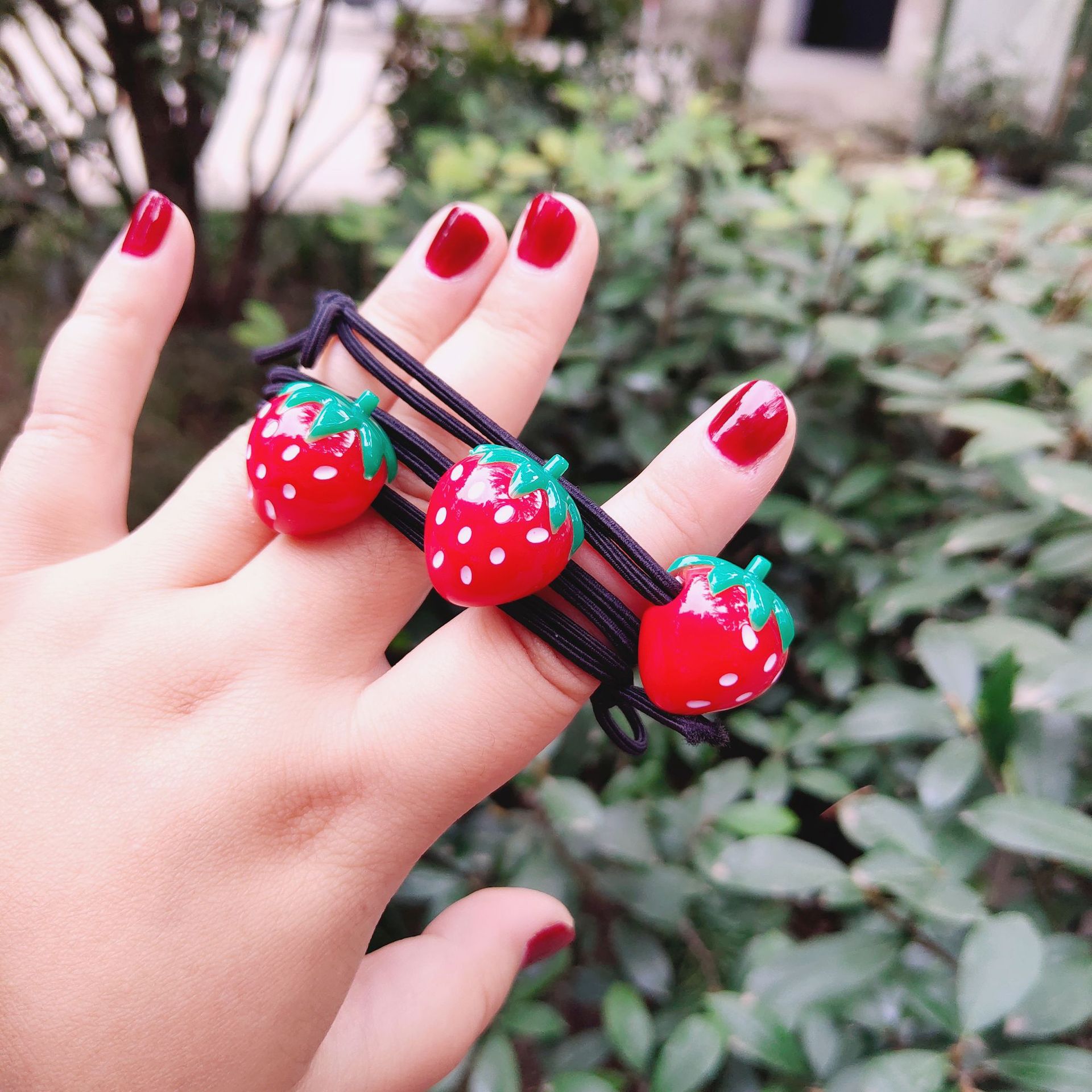 新款丸子头草莓打结发圈批发儿童黑色头绳简约女网红发饰厂家直销