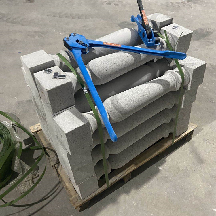 花岗岩罗马柱拉丝面小型酒瓶柱花瓶柱山东嘉祥石材厂家罗马柱