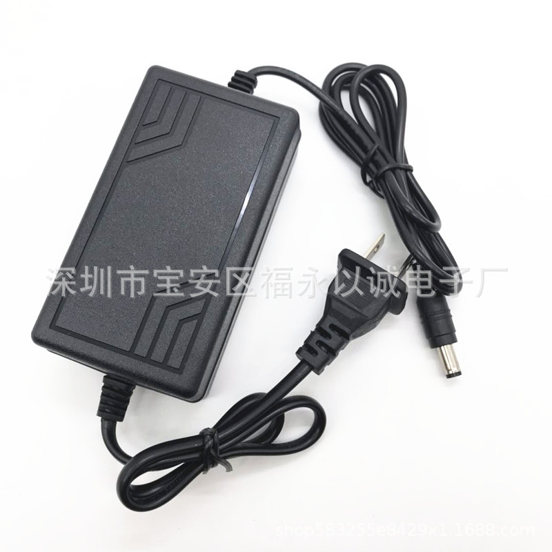 12V2A电源适配器 监控摄像头美容仪器LED灯条开关稳压电源适配器