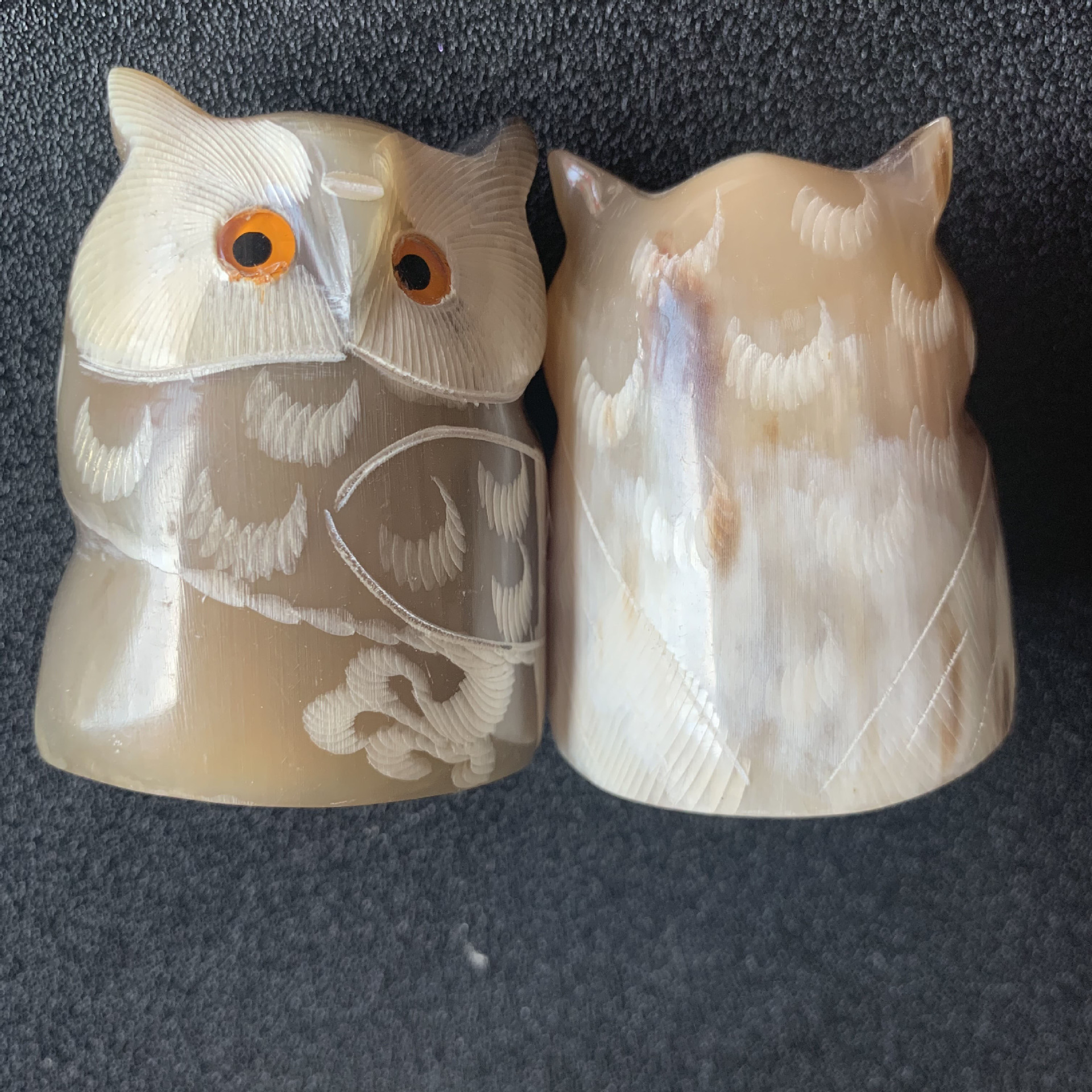 牛角摆件牛角雕刻猫工艺品牛角猫头鹰牛角工艺品牛角梳子厂家批发