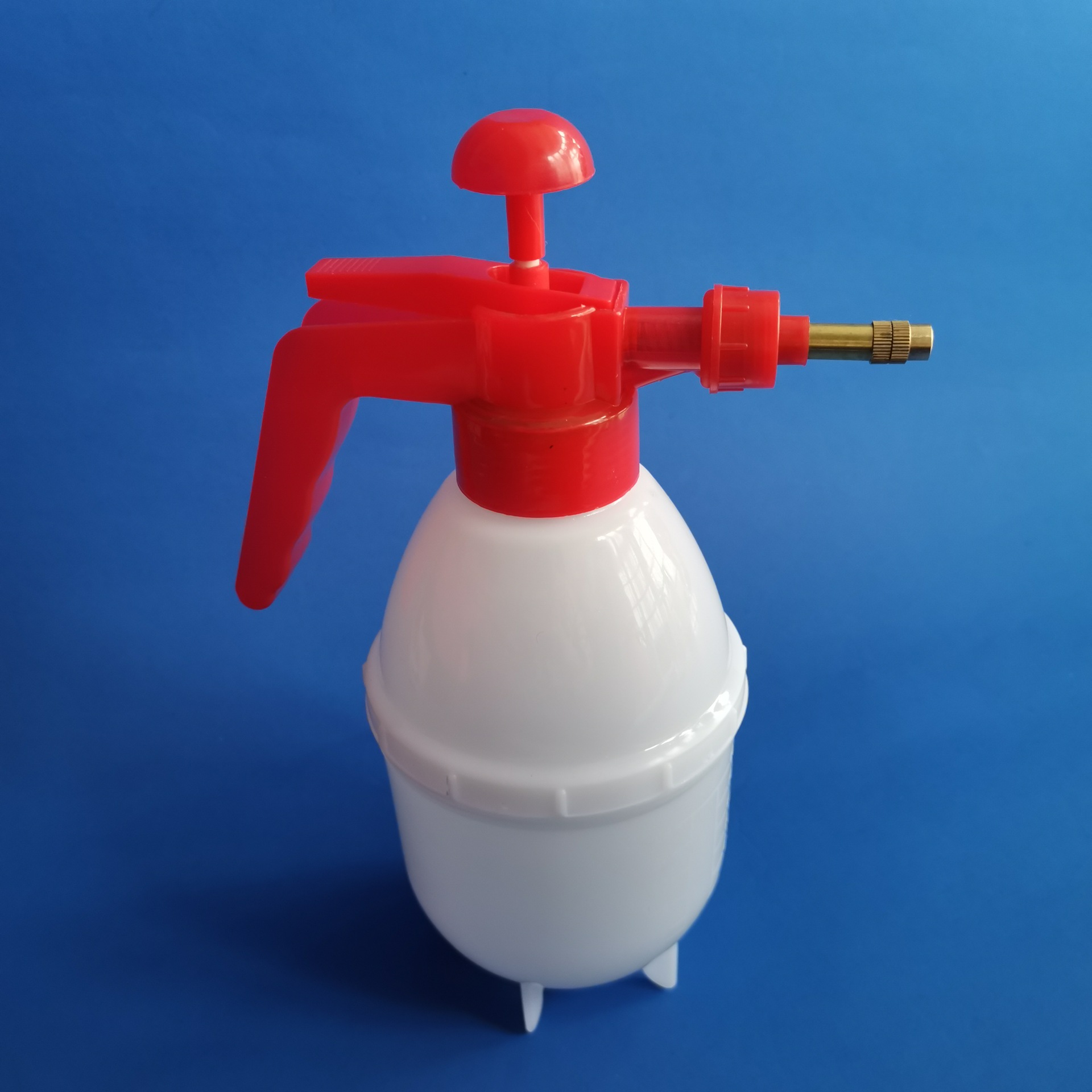 6万套厂家批发农用三头浇花水枪雾化喷头塑料洒水喷头雾化器农业林用