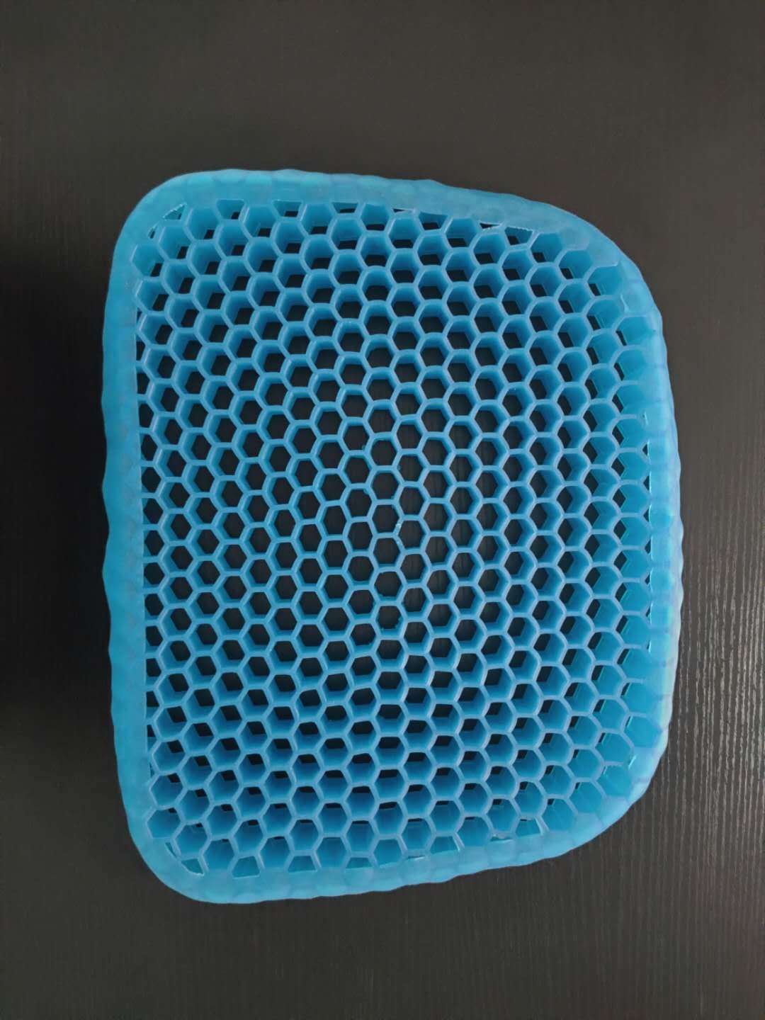 厂家直销冰垫四季通用鸡蛋坐垫蜂窝凝胶汽车座垫椅子透气冰垫软垫