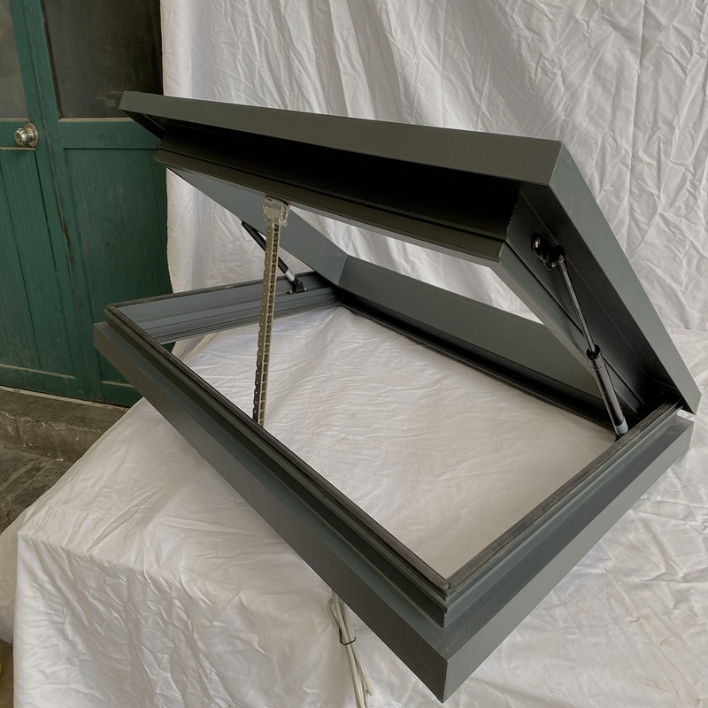 铝合金门窗 阁楼地下室窗户电动天窗铝合金断桥门窗 电动遥控天窗