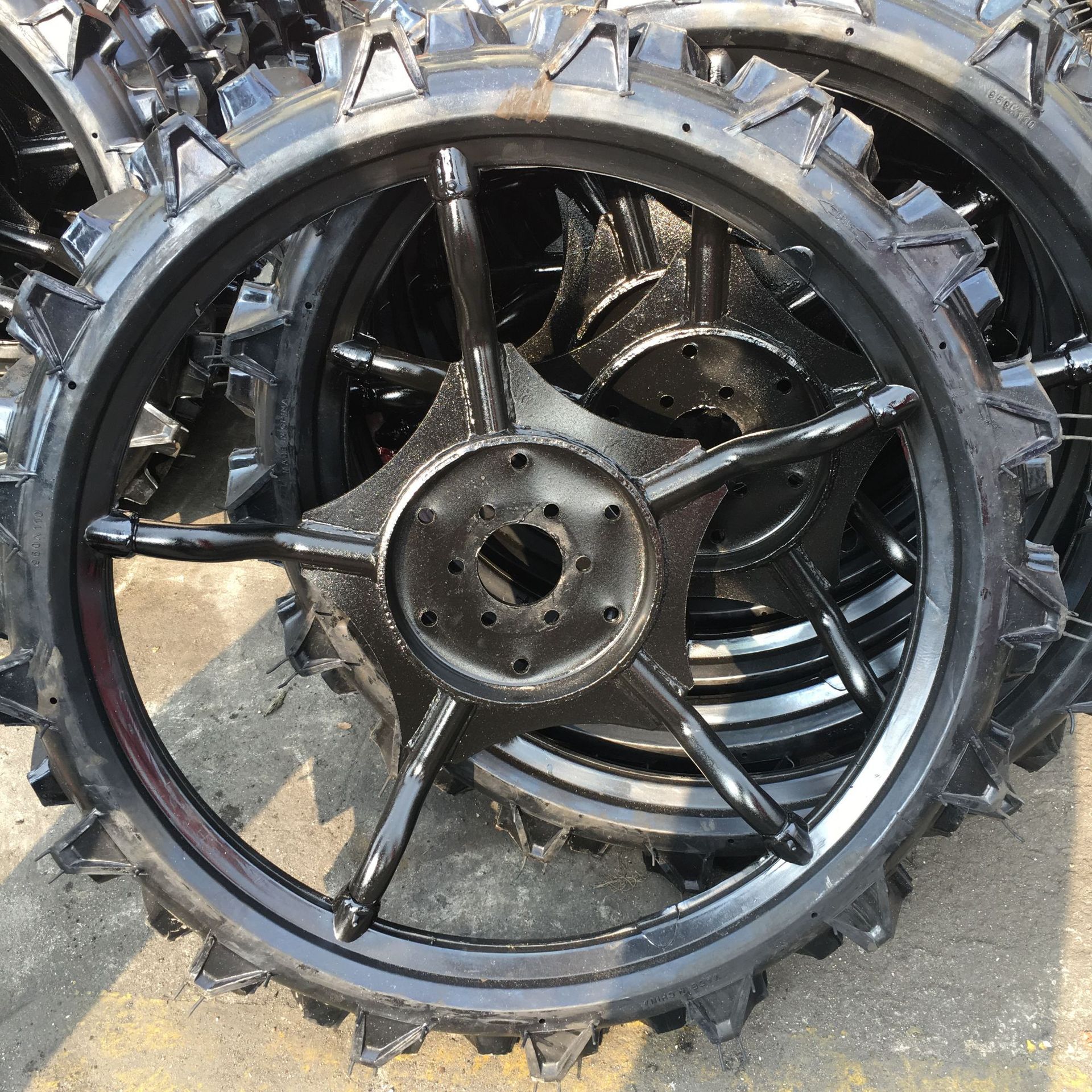 出口 中耕打药喷药机机改装轮胎 加高加厚配钢圈500-32叶片水田轮