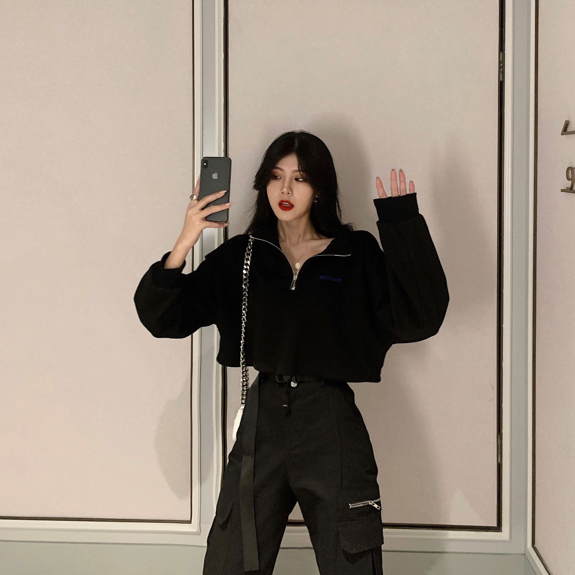 暗黑系女装朋克酷女孩风格穿搭工装风卫衣套装潮蹦迪炸街气质秋季