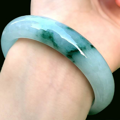 玉石缅甸飘花玉翡翠手镯女款玉镯子冰糯种绿翠玉手镯