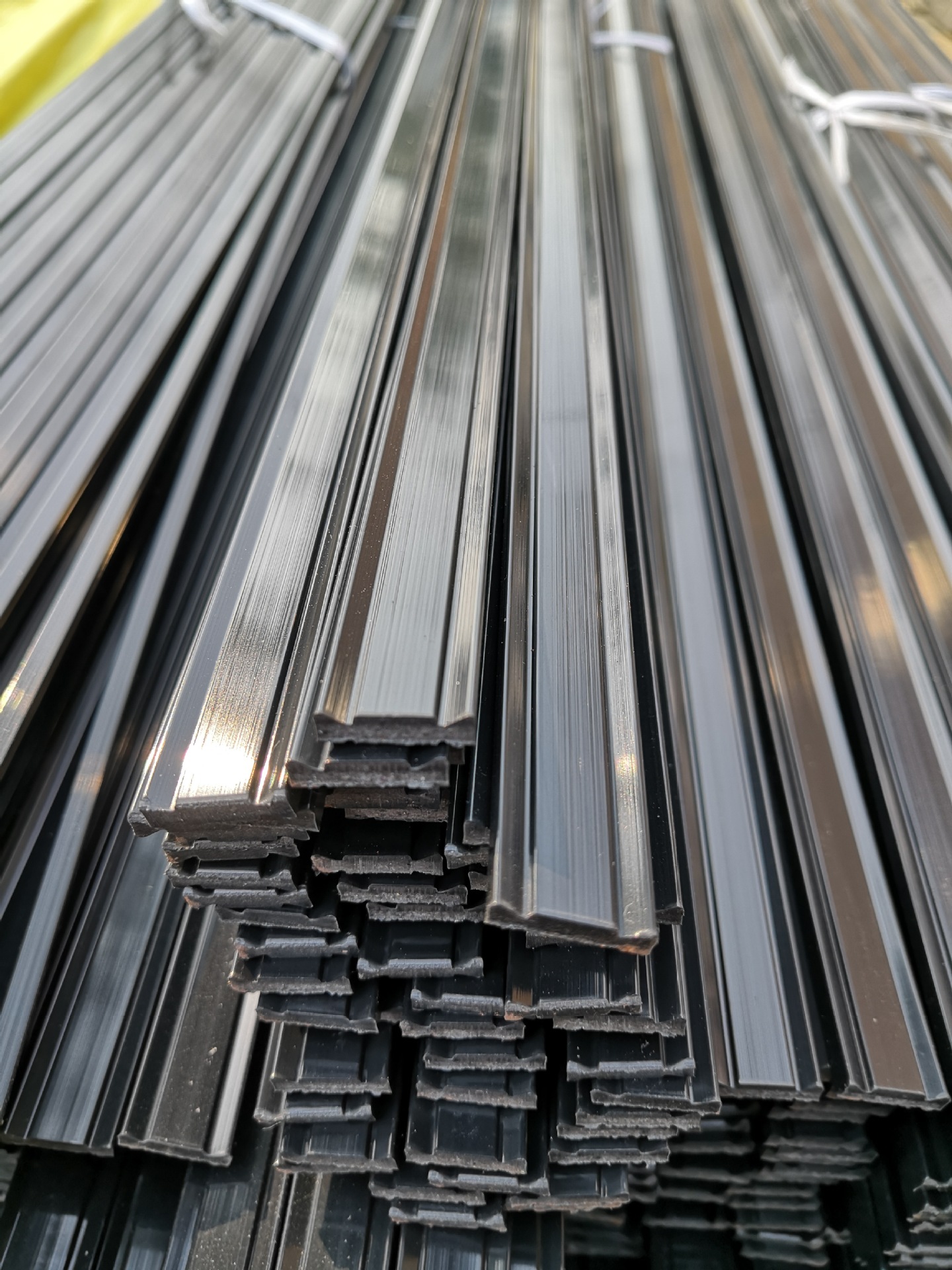 高强度 耐老化pvc隔热条 优质pvc聚氯乙烯挤出胶条生产厂家-阿里巴巴