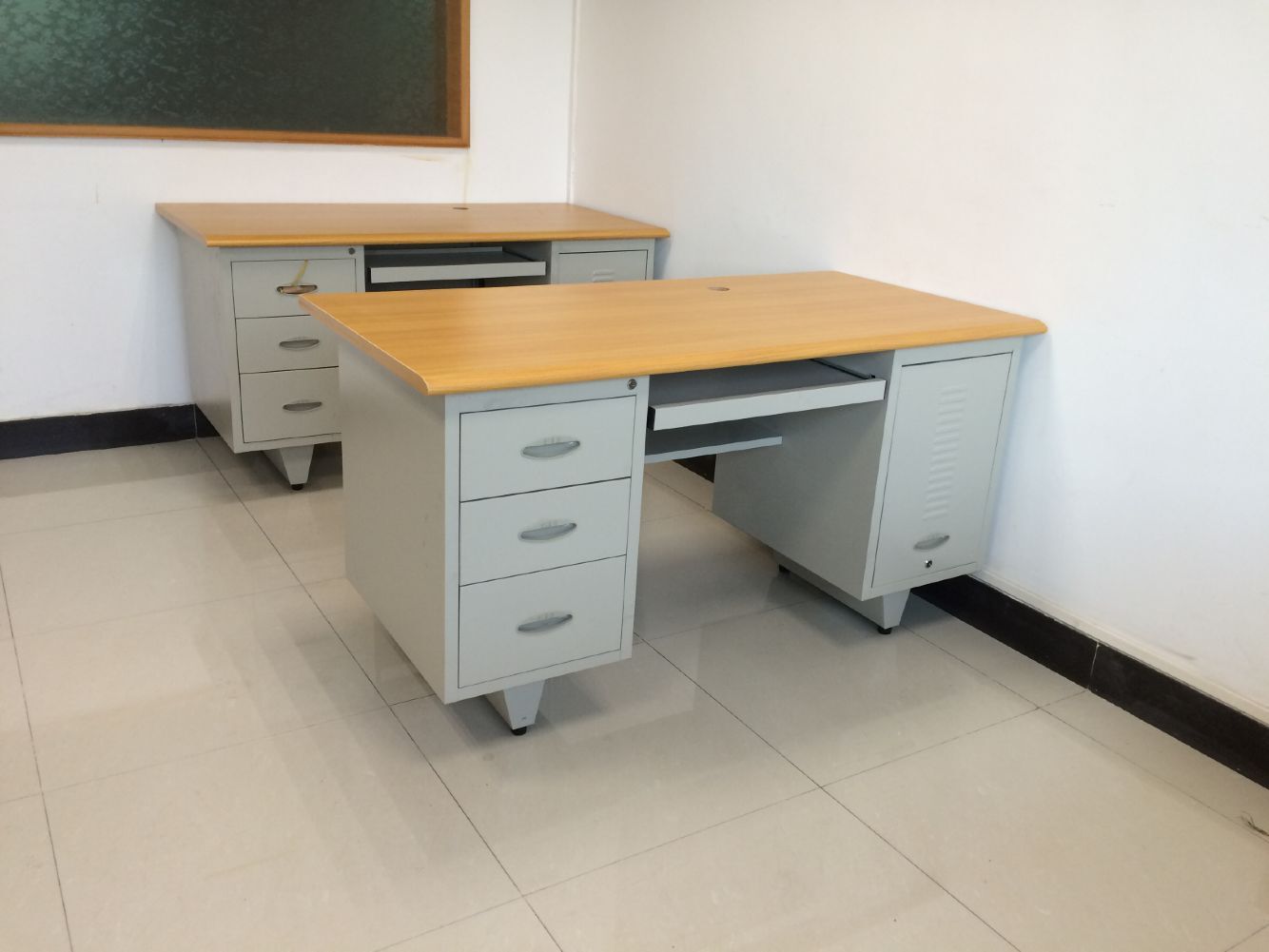 佛山工厂 电脑办公桌 员工工作台 教师写字台加厚1.4米电脑办公桌