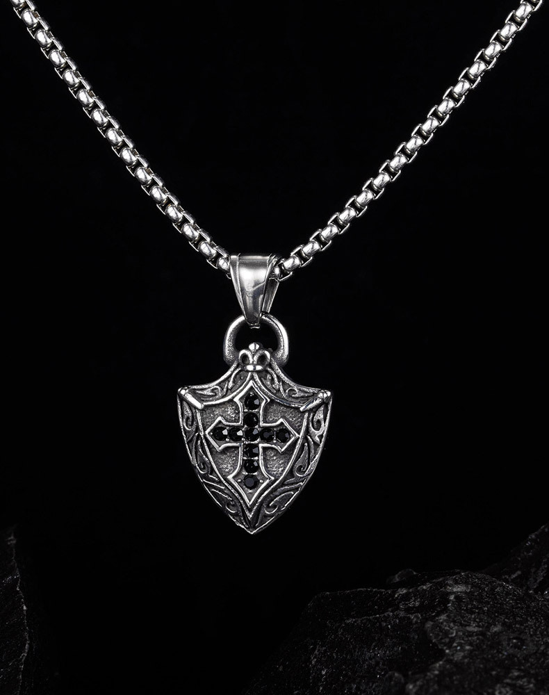 亚马逊热销饰品 欧美复古百搭维京盾牌十字架钛钢项链男 厂家直销