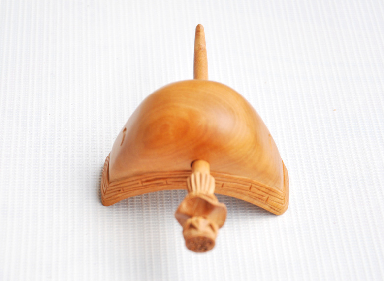 道教长褂绣品龙帐法器道士帽冠巾子枣木偃月冠月牙冠皇冠厂家直销