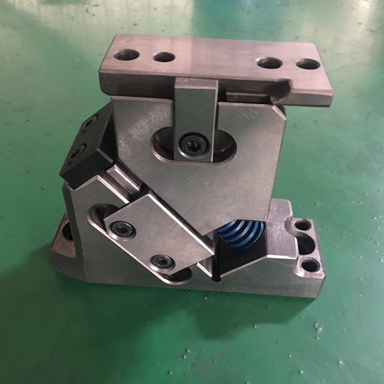 斜楔汽车模具配件