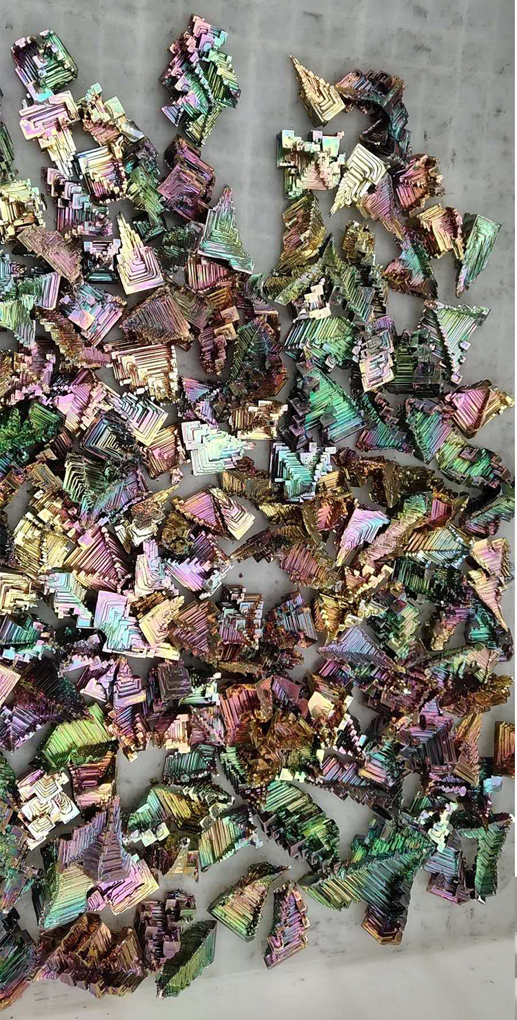 铋晶体 七彩铋矿结晶学生教学标本矿石收藏饰品摆件