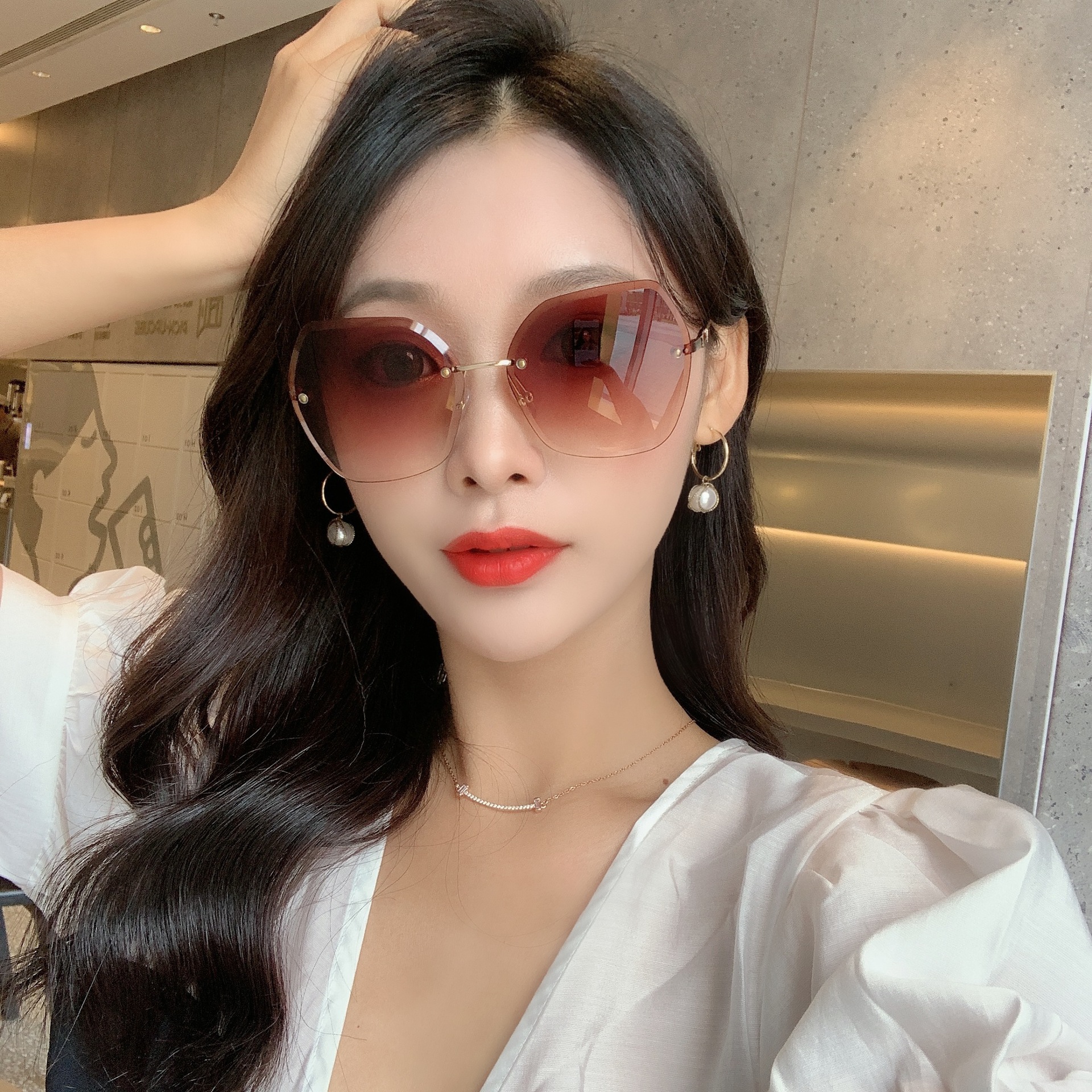 港风复古时尚遮阳眼镜 多边形无框显瘦太阳镜女 时尚潮流街拍神器