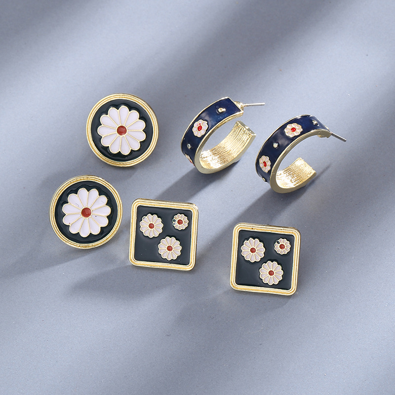 925银针韩国东大门气质复古小雏菊耳环古典珐琅浮雕花朵日式耳钉