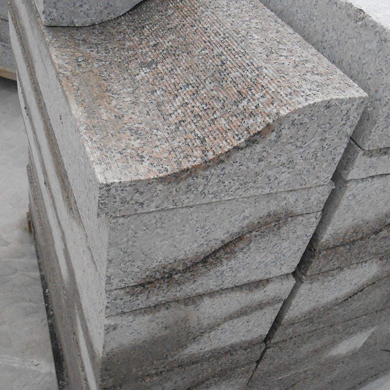 五莲红s型路沿石 拉丝面花岗岩路缘石 弧形道路侧