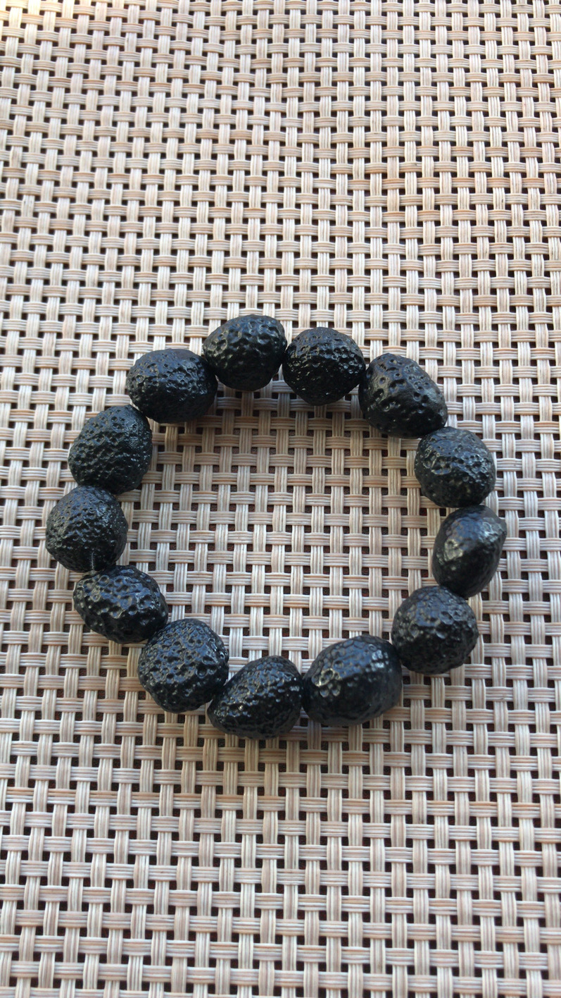 批发阿拉善戈壁原石玛瑙黑金刚手串饰品